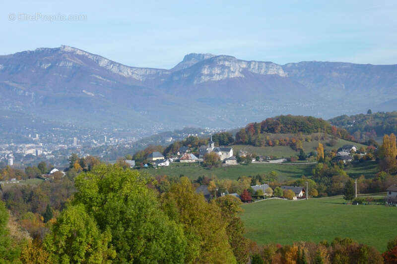 Terrain à SAINT-CASSIN