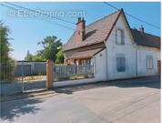 Maison à CROISILLES