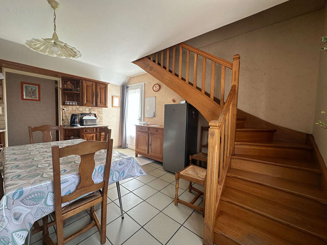 Maison à MONTFERRAND-LE-CHATEAU