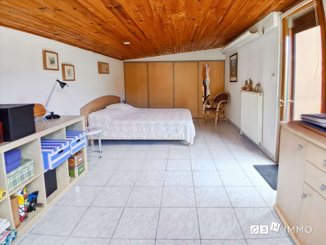 Maison 128 m² à Villeneuve-Tolosane  - photo 5