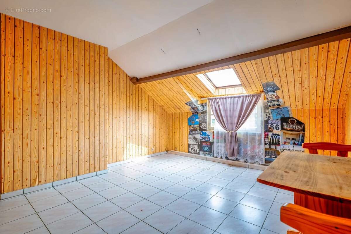 Dammarie-lès-lys – château soubiron – maison 105 m² à rénover – terrain 587 m² - photo 4