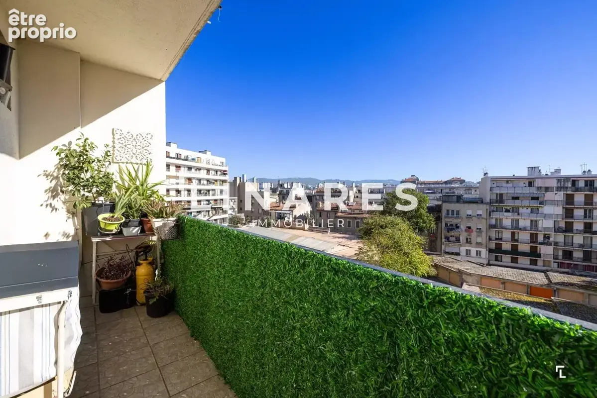 Appartement à MARSEILLE-3E