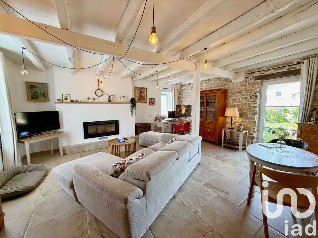 Photo 8 - Maison à AVAILLES-LIMOUZINE