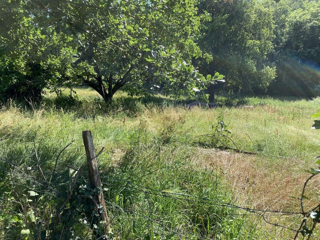Terrain à BERBIGUIERES