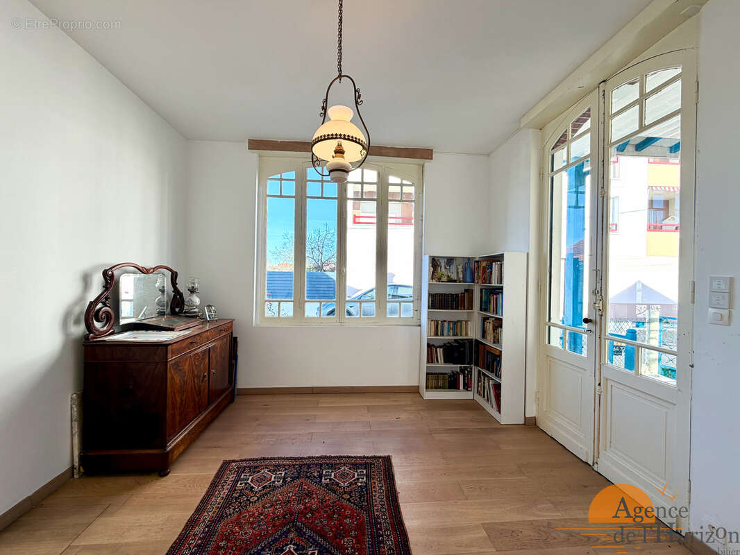 Maison à ARES