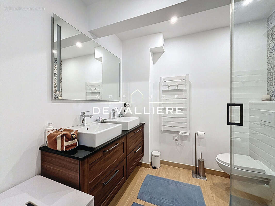 Appartement à SURESNES