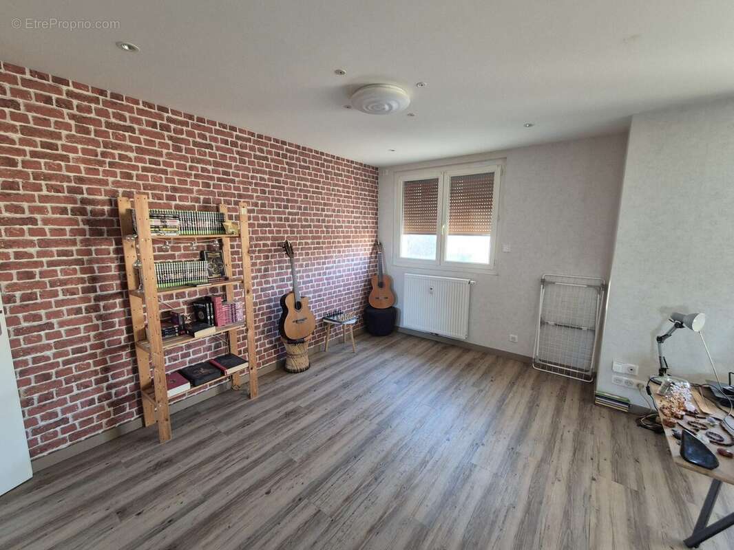 Appartement à PERRIGNY