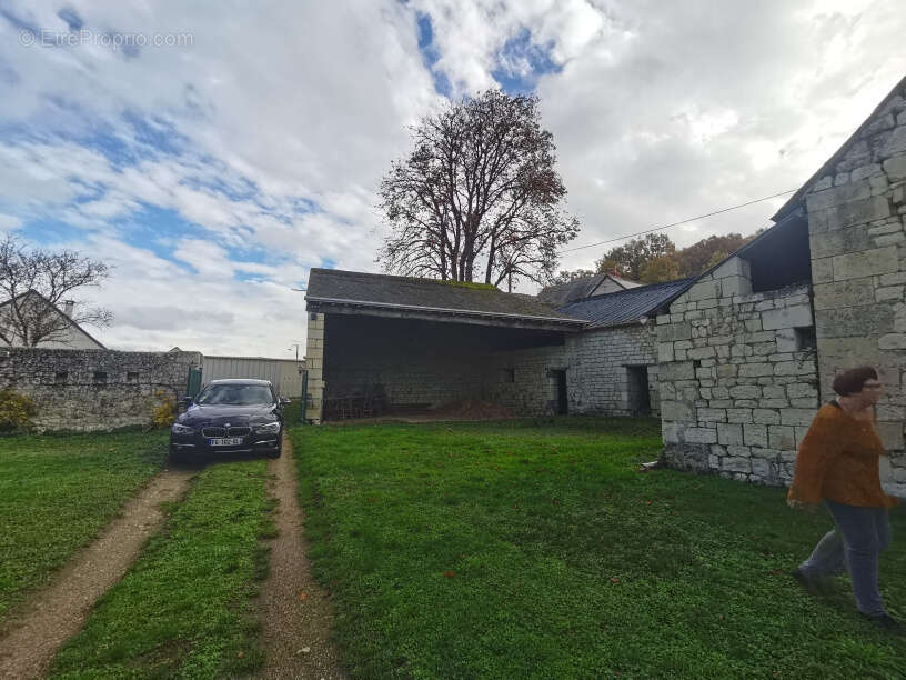 Maison à LA ROCHE-CLERMAULT