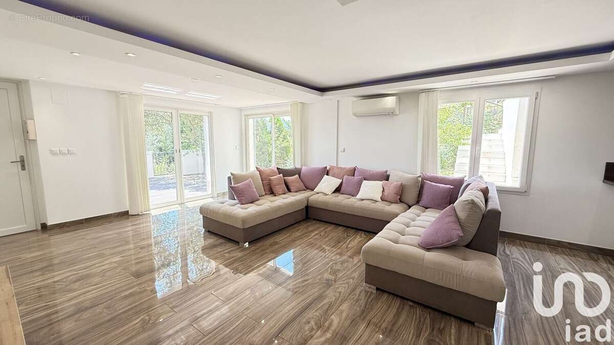 Photo 8 - Maison à LE LUC