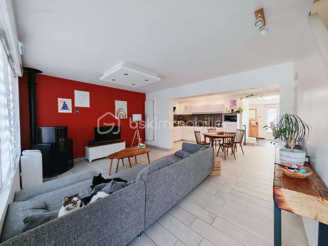 3 chambres / jardin / grand garage / aucun travaux a prevoir / dpe c - photo 2