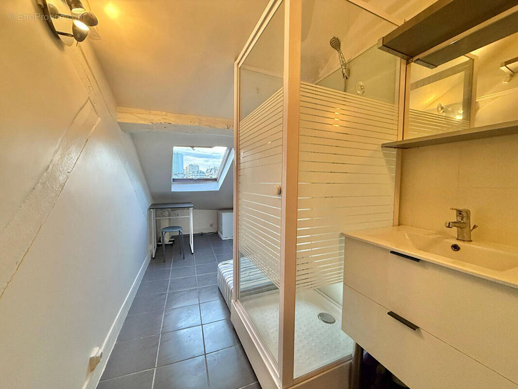 Appartement à PARIS-12E
