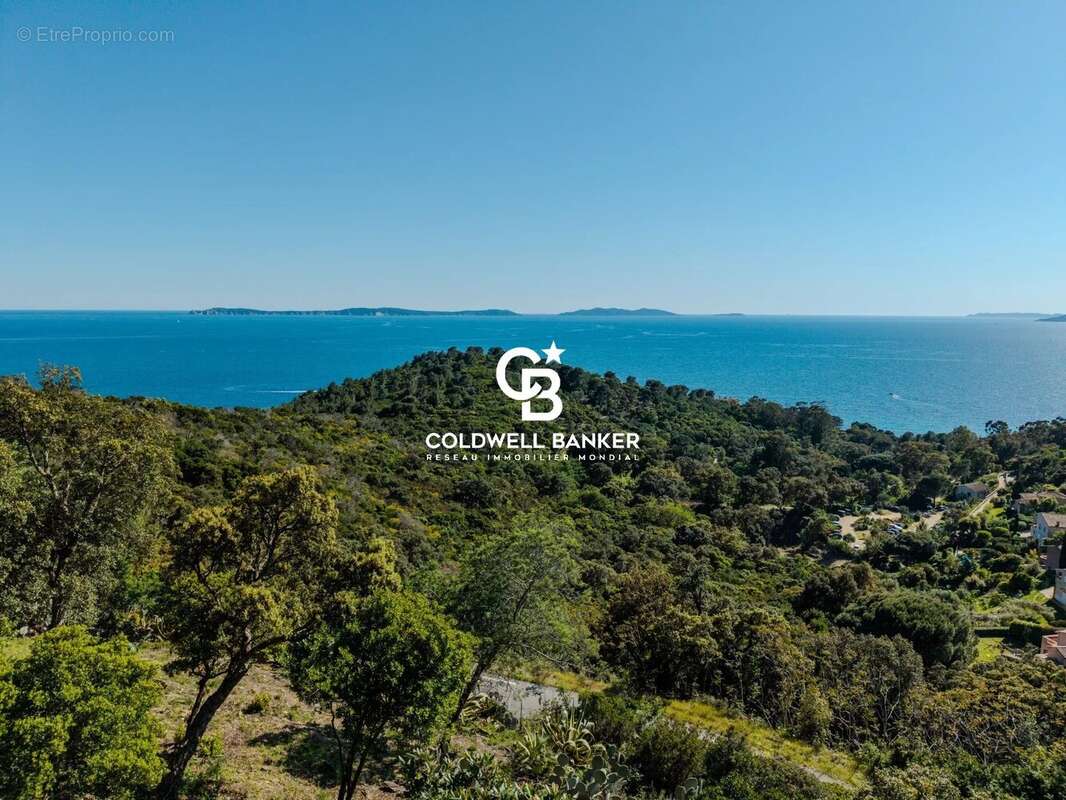 Terrain à RAYOL-CANADEL-SUR-MER