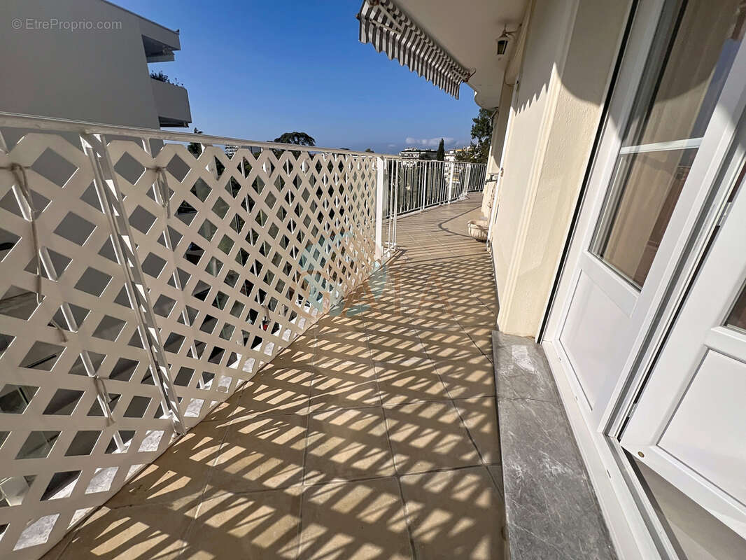 Appartement à LE CANNET