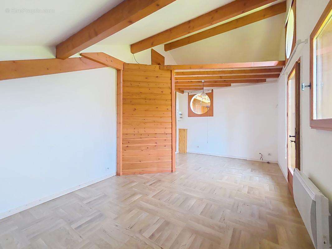 Maison 153 m² à La Roche-Sur-Foron  - photo 8