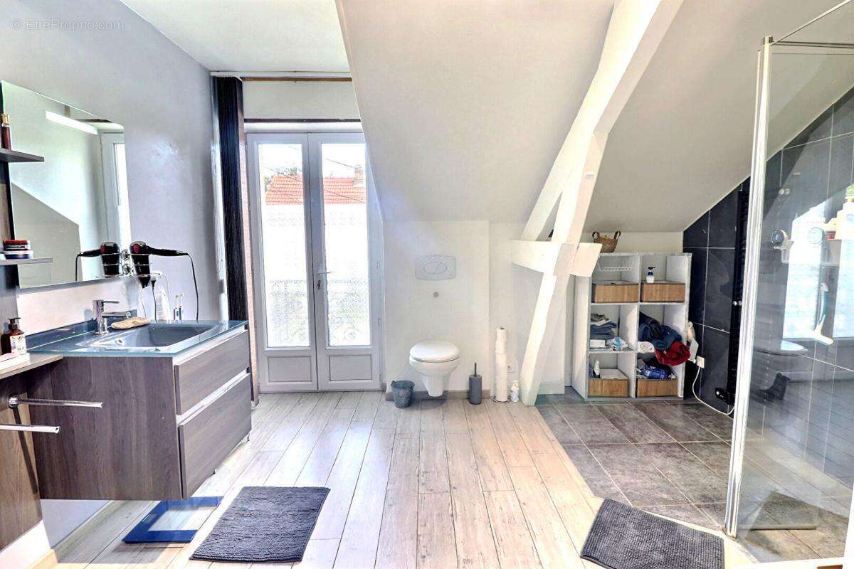 Maison à AUGER-SAINT-VINCENT