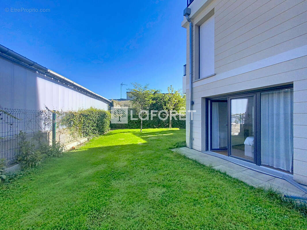 Appartement à SURESNES