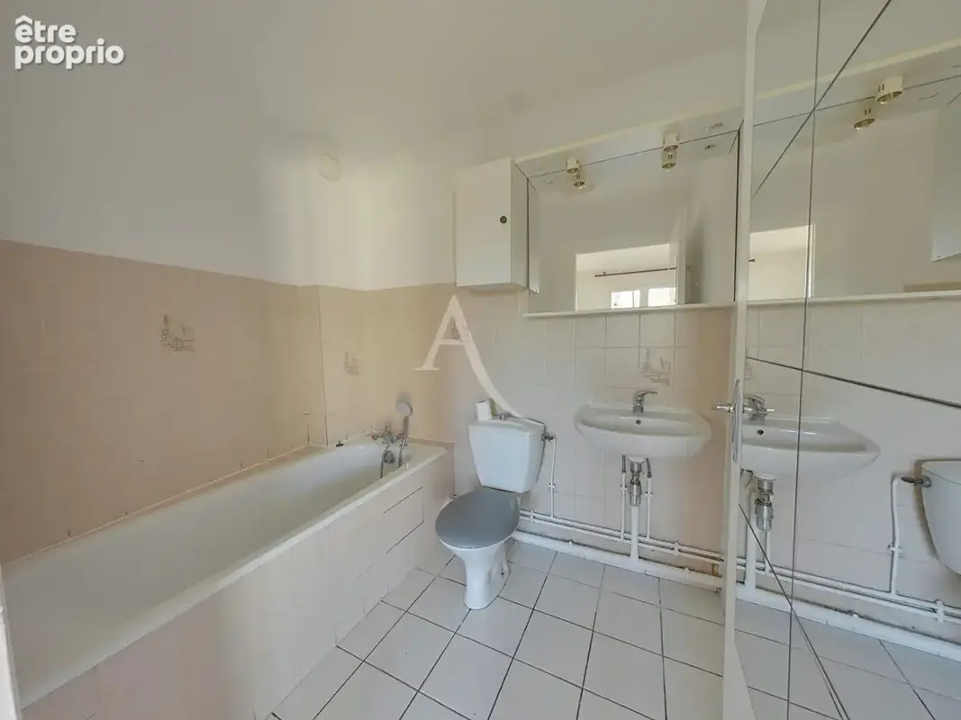 Appartement Noisy Le Grand 1 pièce(s) 30.52 m2 parking et cave - photo 6