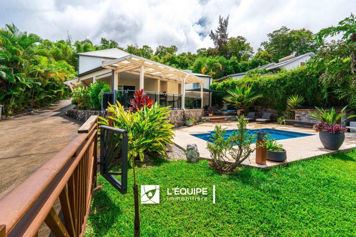 Maison à SAINT-DENIS