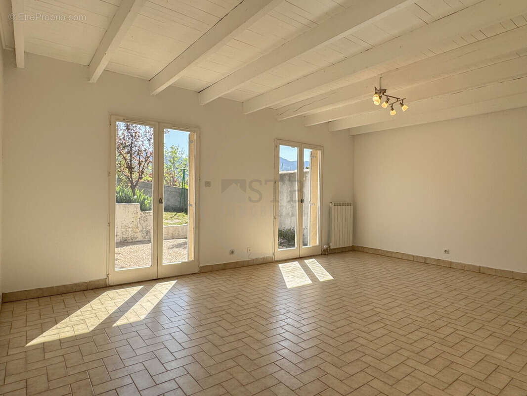 Maison à PRIVAS