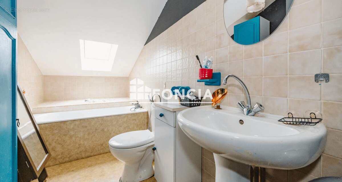 Maison à CHARTRES-DE-BRETAGNE