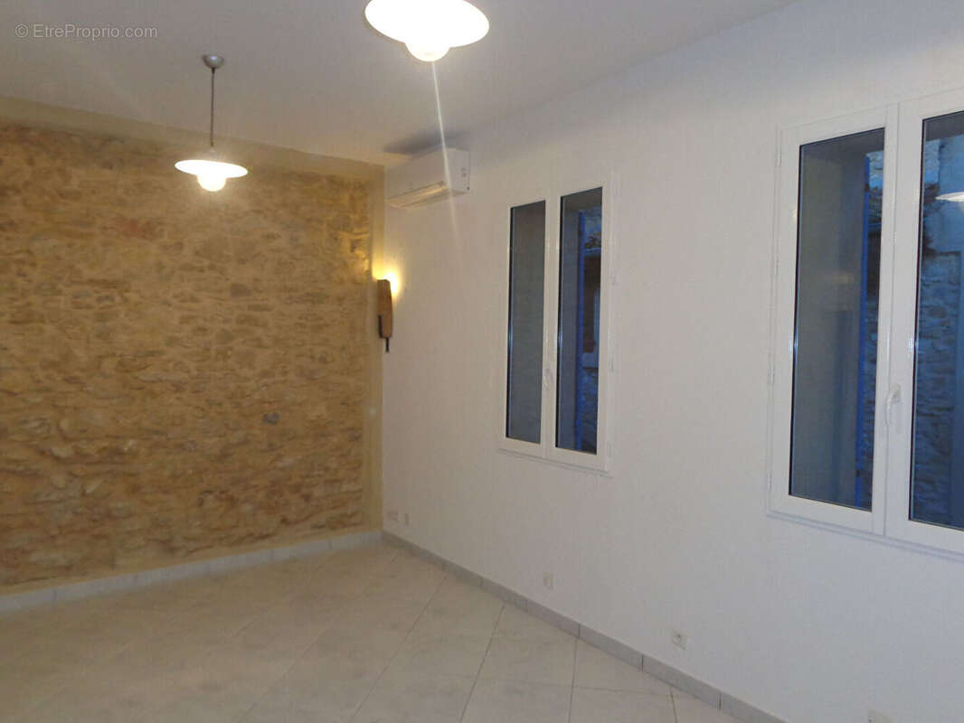 Appartement à LANCON-PROVENCE