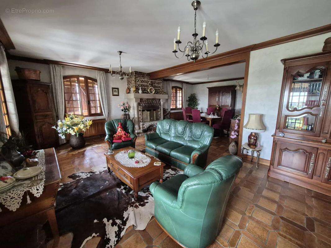 Maison à ETAGNAC