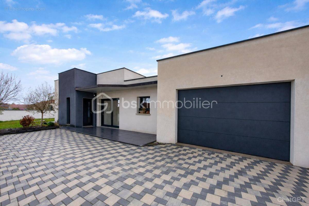 Maison à PONT-DU-CHATEAU