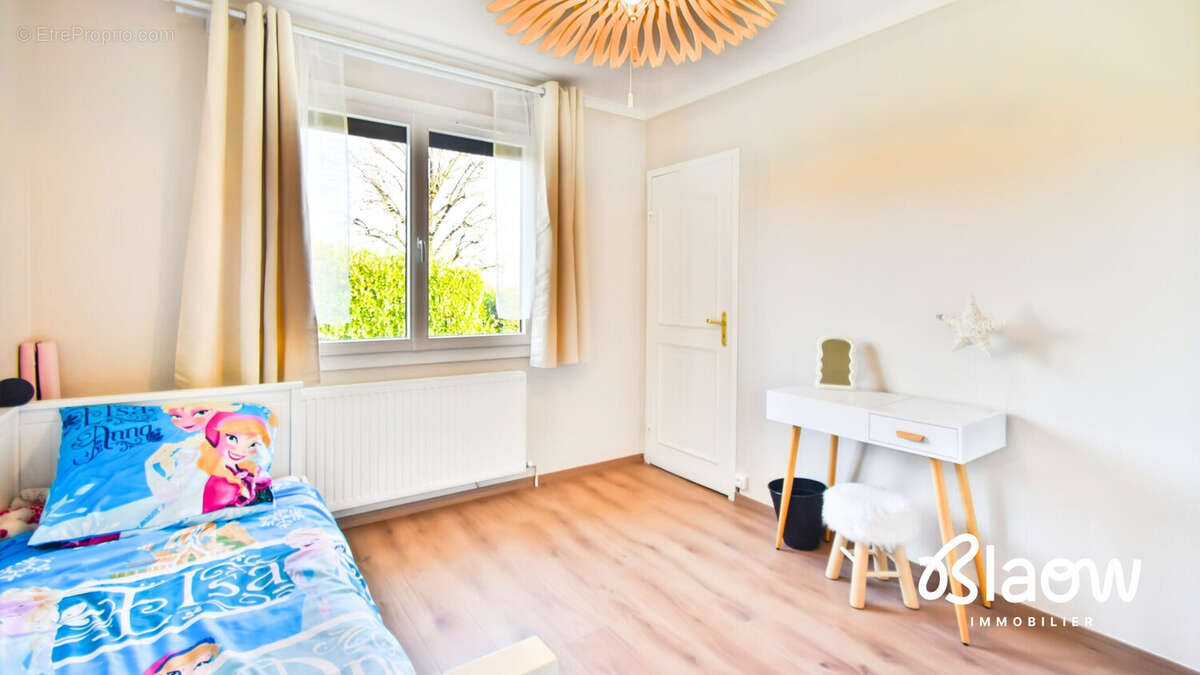 Maison 143 m² à Jonage  - photo 9