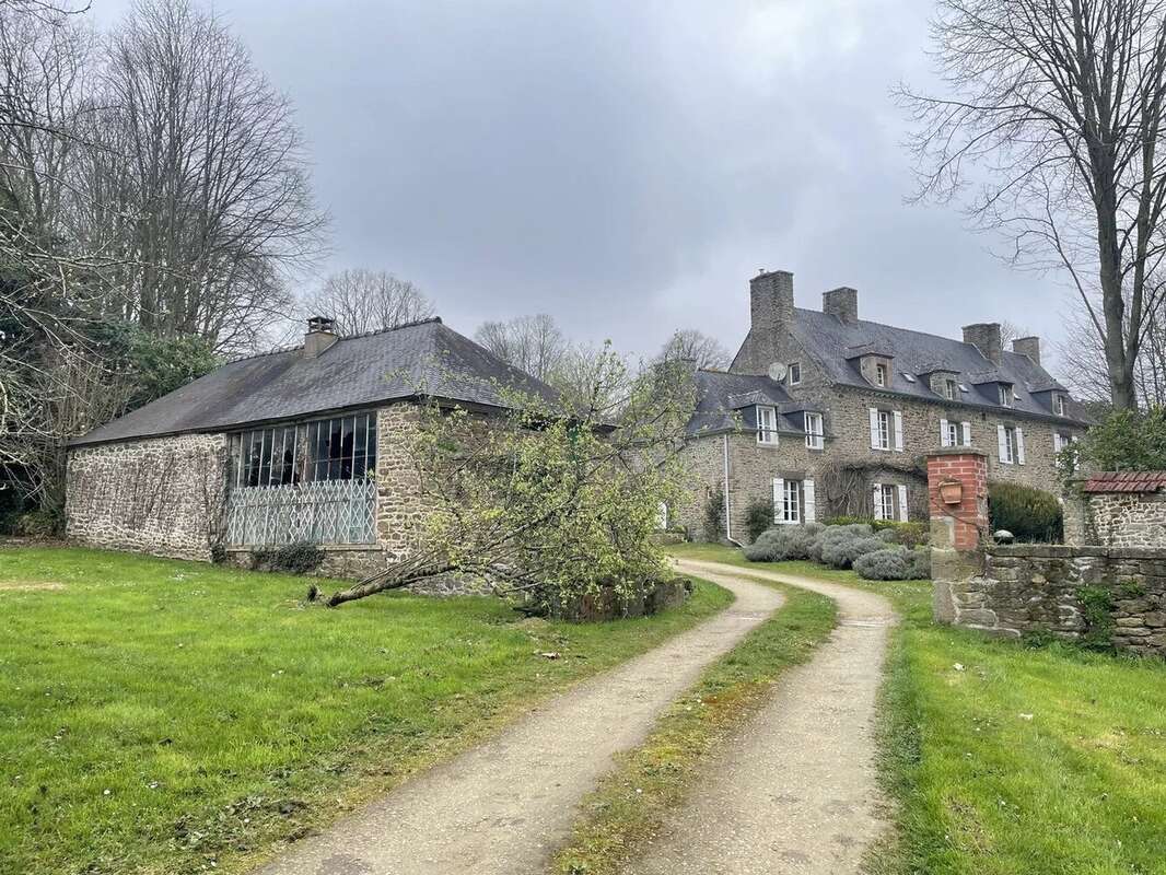 Maison à PLOUER-SUR-RANCE