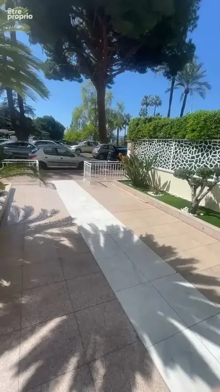 Commerce à CANNES