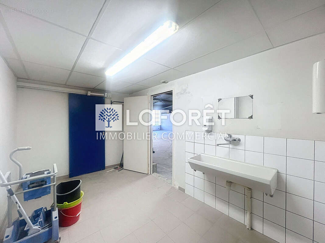 Commerce à MONCOUTANT