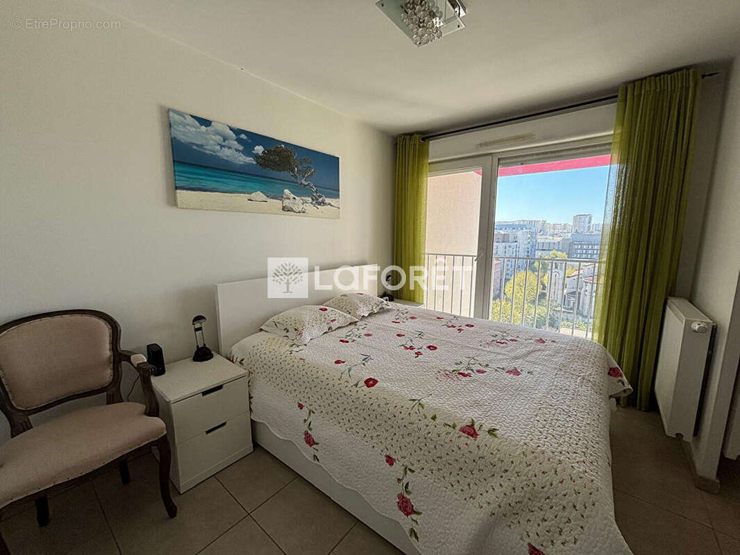 Appartement à MARSEILLE-2E