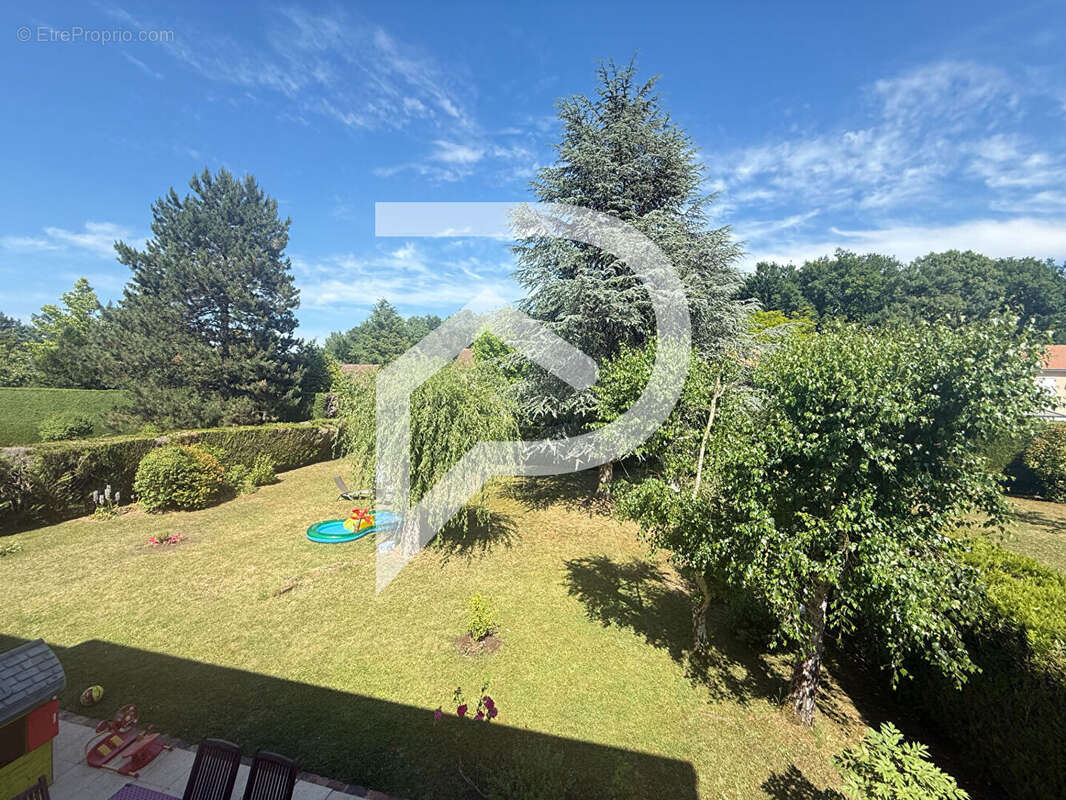 Maison à OZOIR-LA-FERRIERE