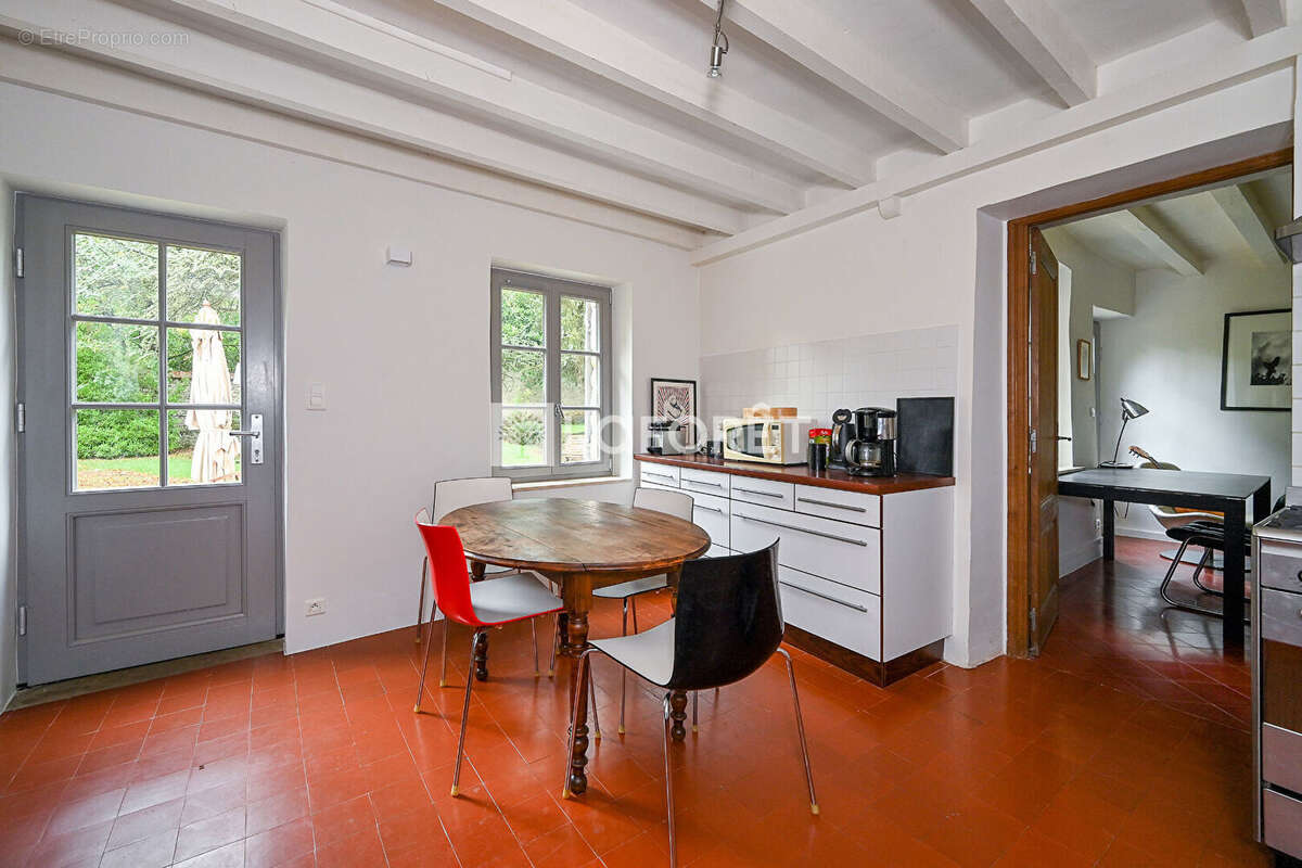 Maison à YEVRE-LA-VILLE