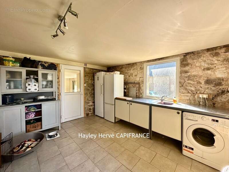 Propriété À VENDRE avec maison et gîte indépendant, dépendances et terrain de 5 000 m² – Mortain LE NEUFBOURG (50) - Mortain - photo 24