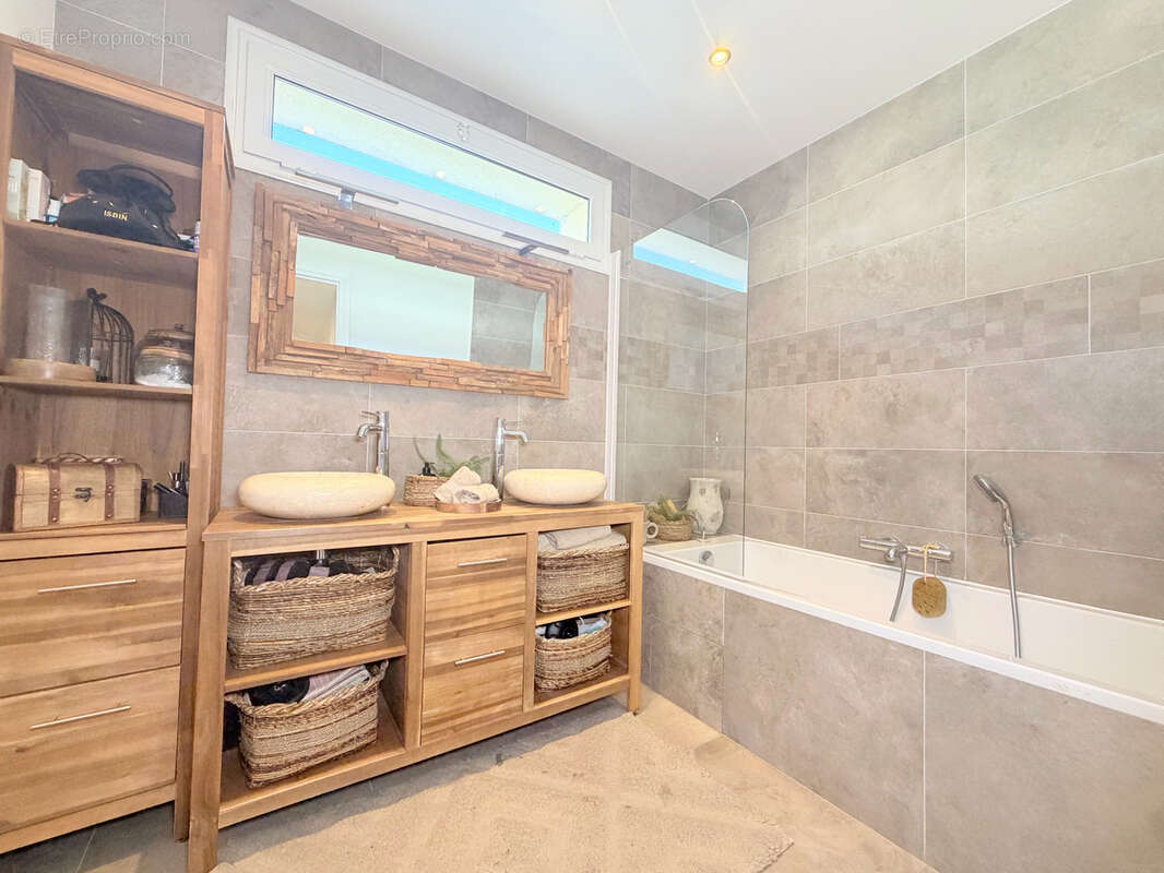 Appartement à RUEIL-MALMAISON