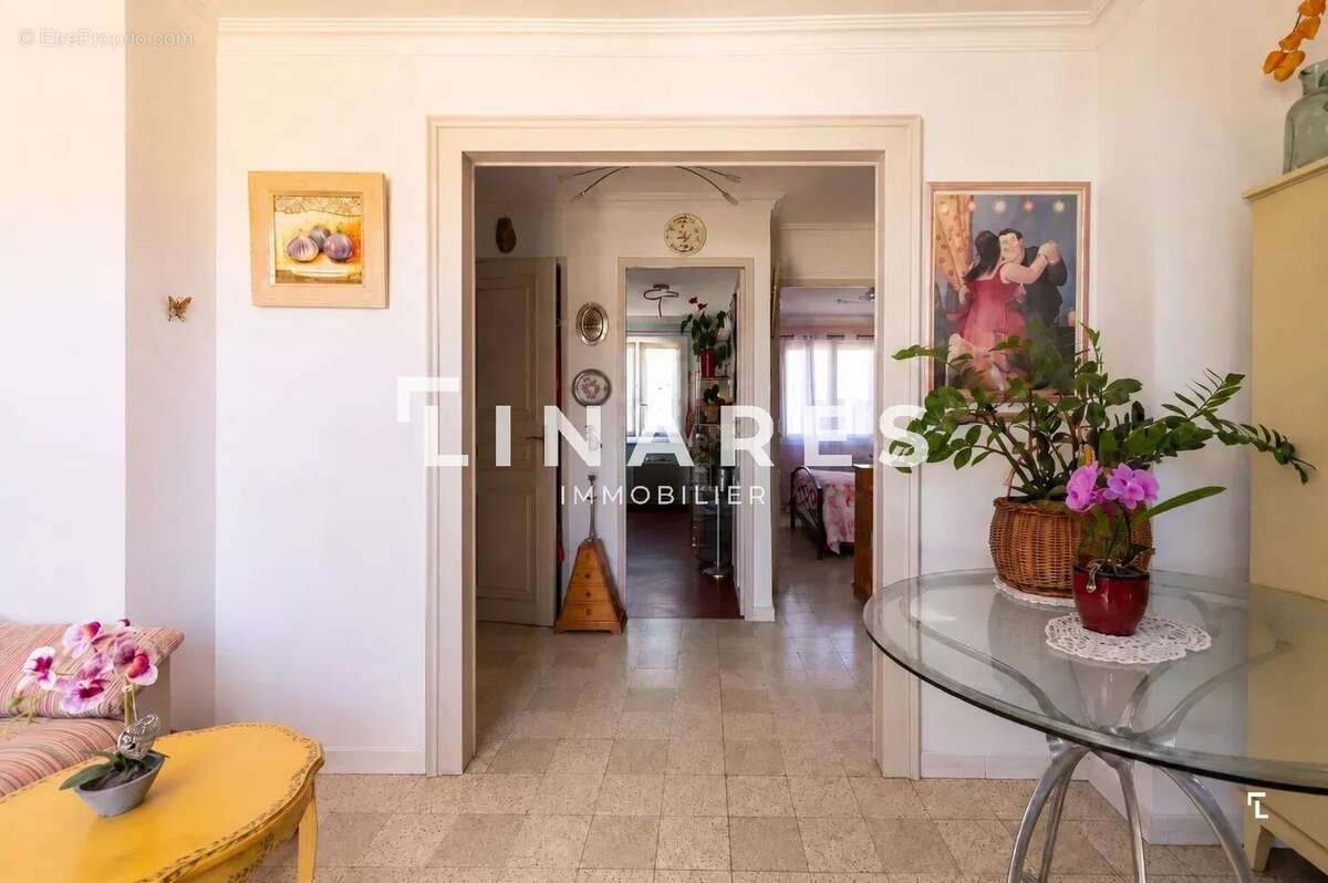 Appartement à MARSEILLE-7E