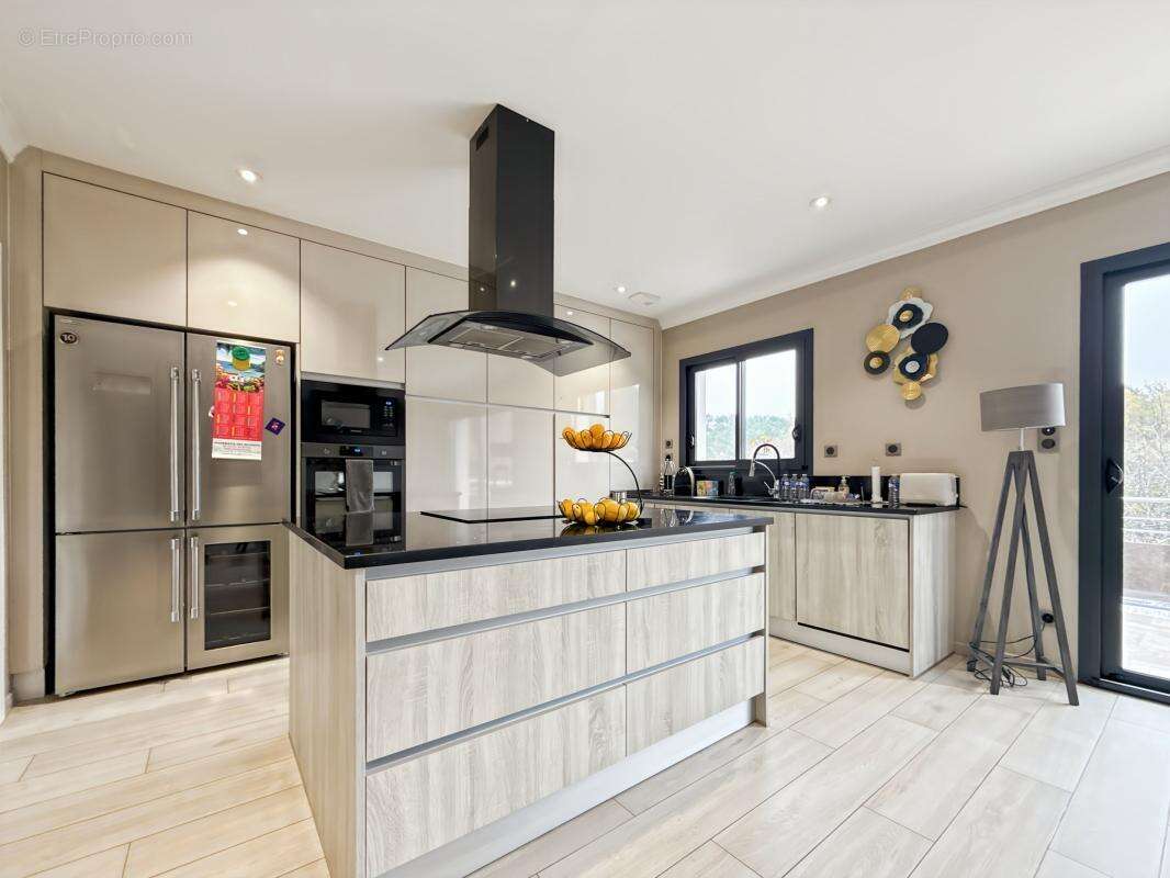 Maison à CHATEAU-L&#039;EVEQUE