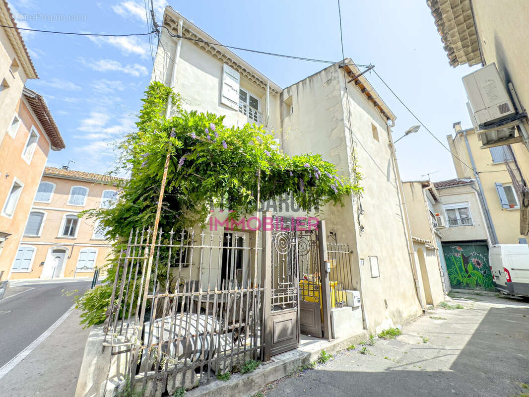 Appartement à MORIERES-LES-AVIGNON