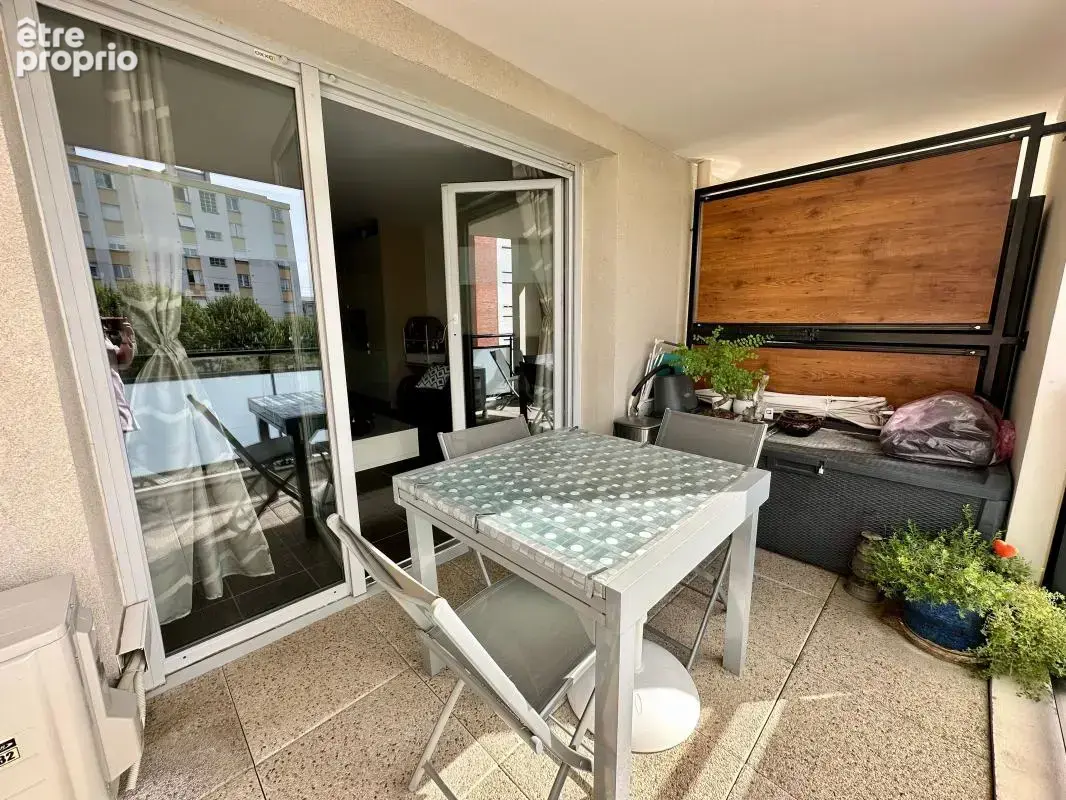 Appartement T3 Lumineux avec Terrasse & Garage – Saint-Priest (Le Village) - photo 13