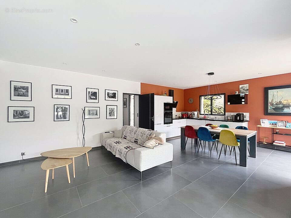 Maison à CABRIES