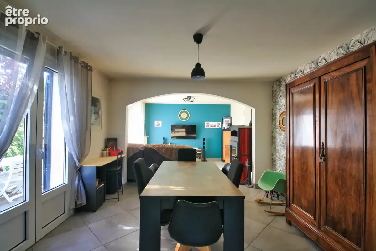 Maison rénovée,  3 chambres, sur un terrain clos de 1230 m² - photo 9