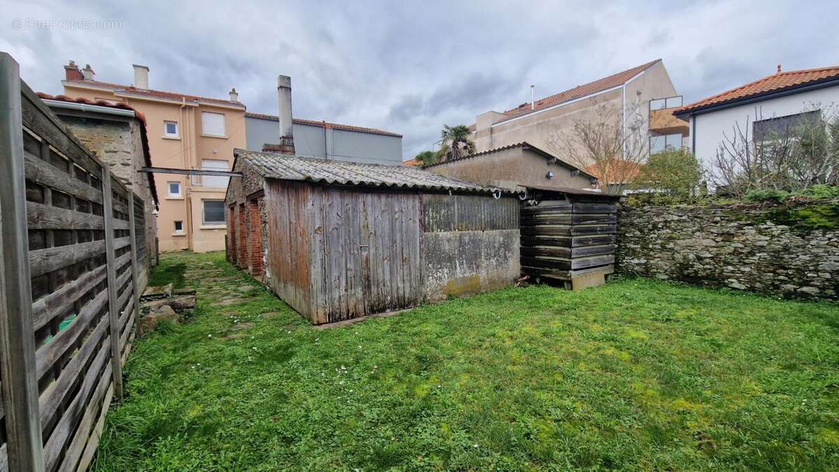 Maison à SAINT-JULIEN-DE-CONCELLES
