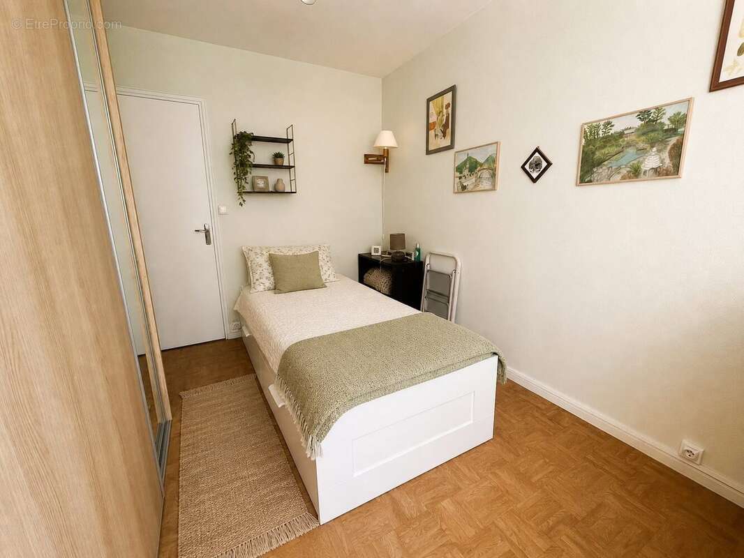 Appartement à FONTENAY-LE-FLEURY