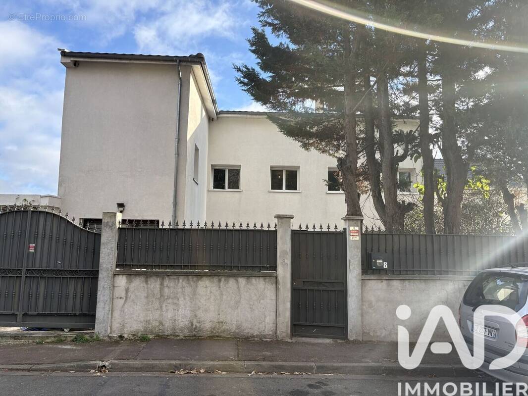 Photo 1 - Maison à GAGNY