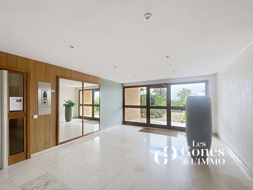 Appartement T4 avec terrasse, vue panoramique   Sainte-Foy-lès-Lyon - photo 10