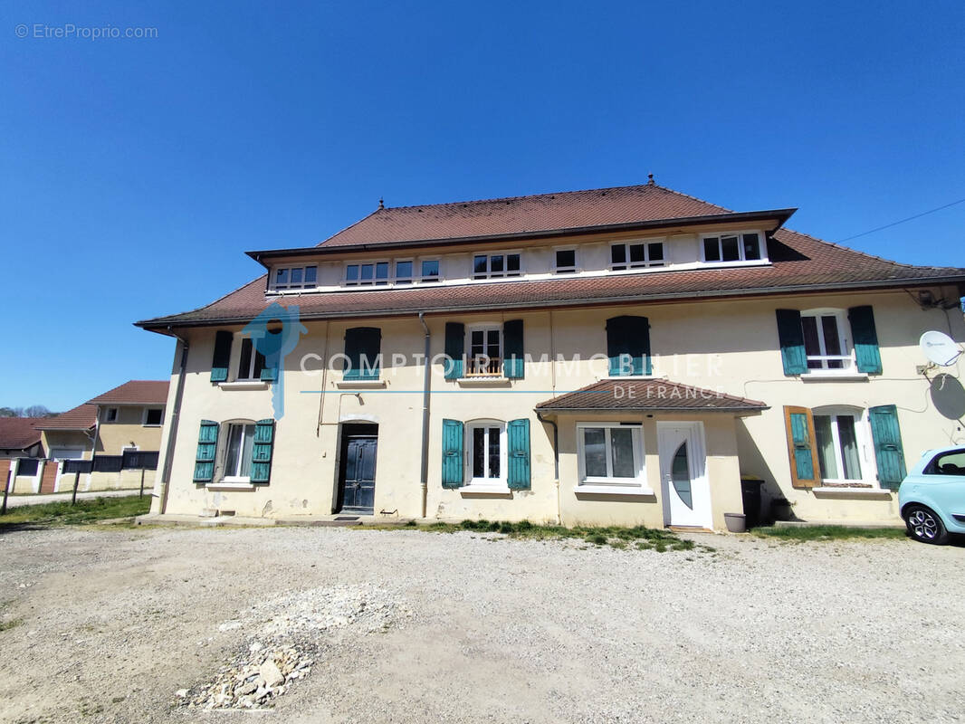 Appartement à OYEU