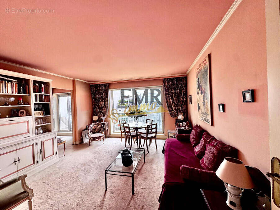 Appartement à PARIS-14E