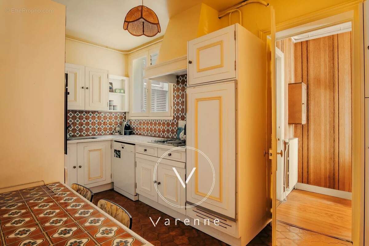 Appartement à PARIS-7E