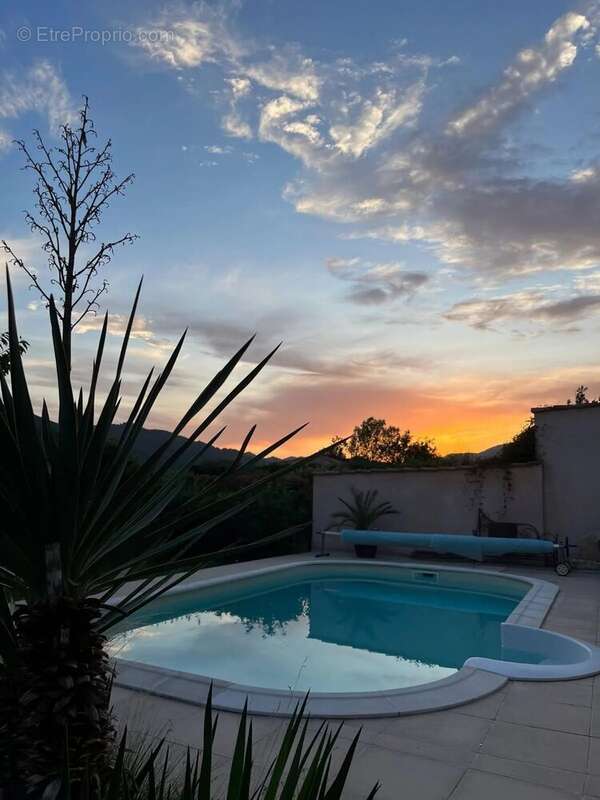 Maison à MALLEMOISSON